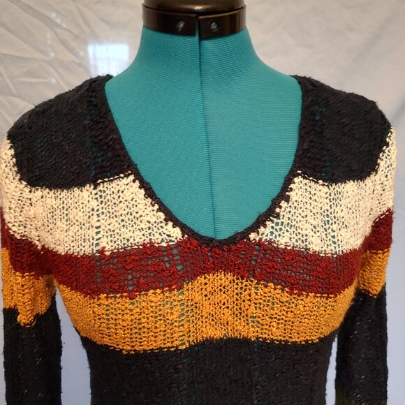 Sweater - Skies are Blue - Picture 2 of 5